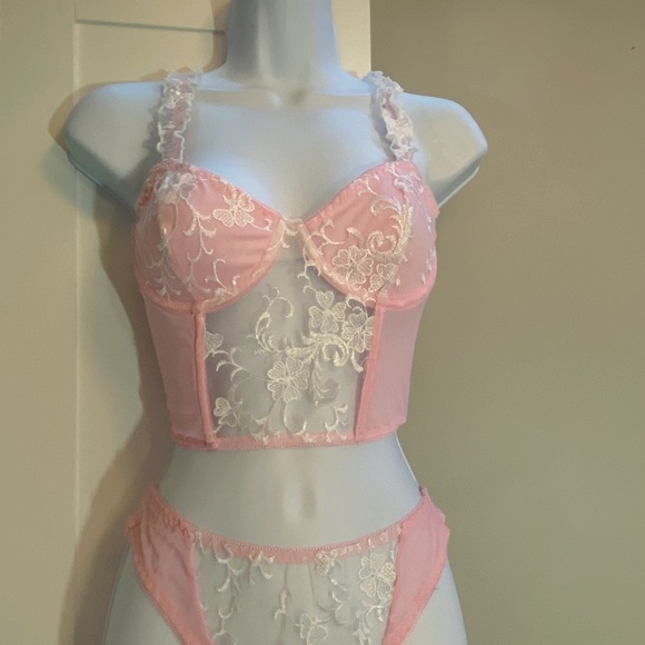 🌸 🆕 Dainty Lingerie set 🌸 - Picture 4 of 8